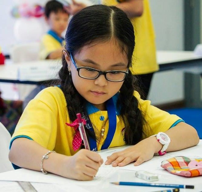 A girl in a Sakamoto class